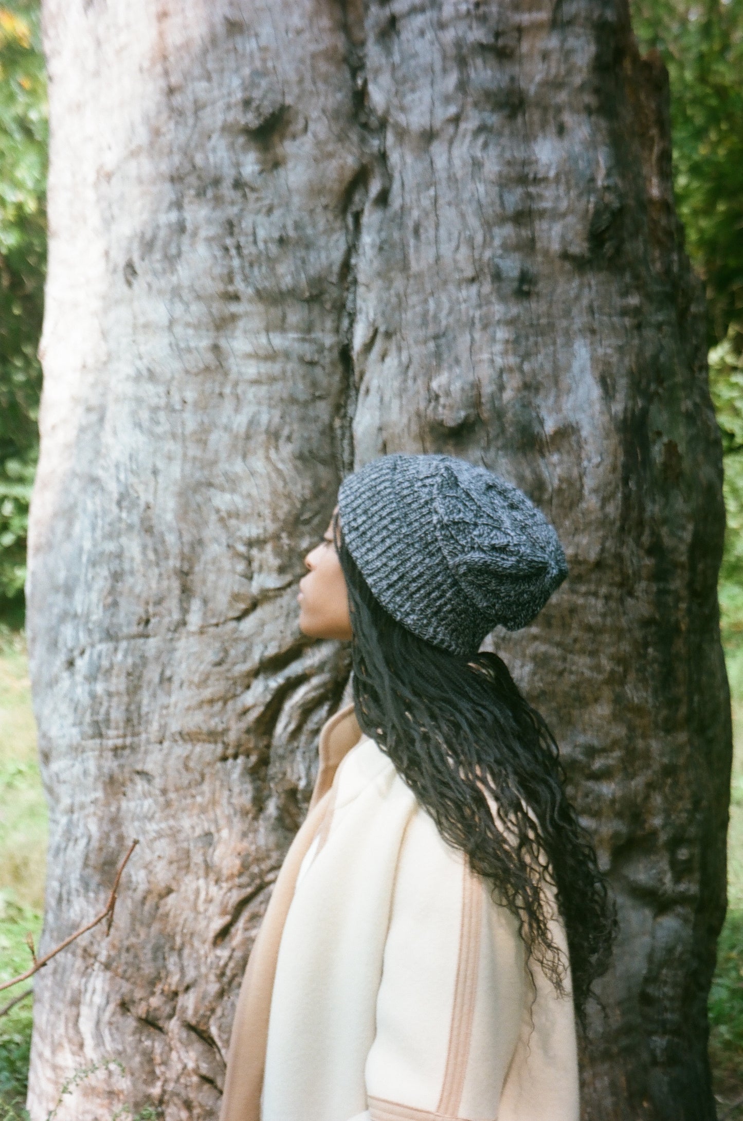 Cable Hat in Black Marl