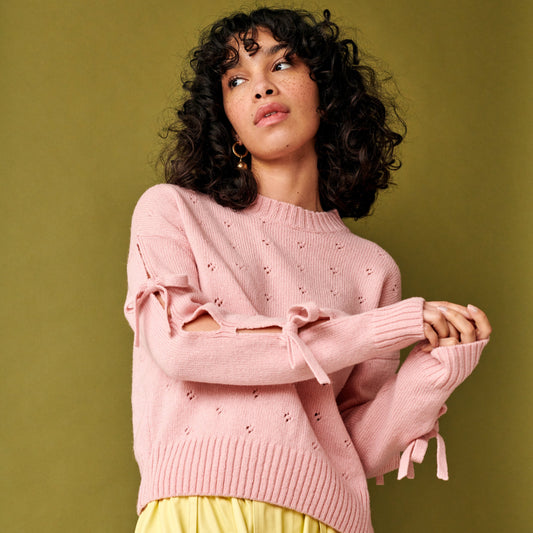 Bow Sweater in Light Pink