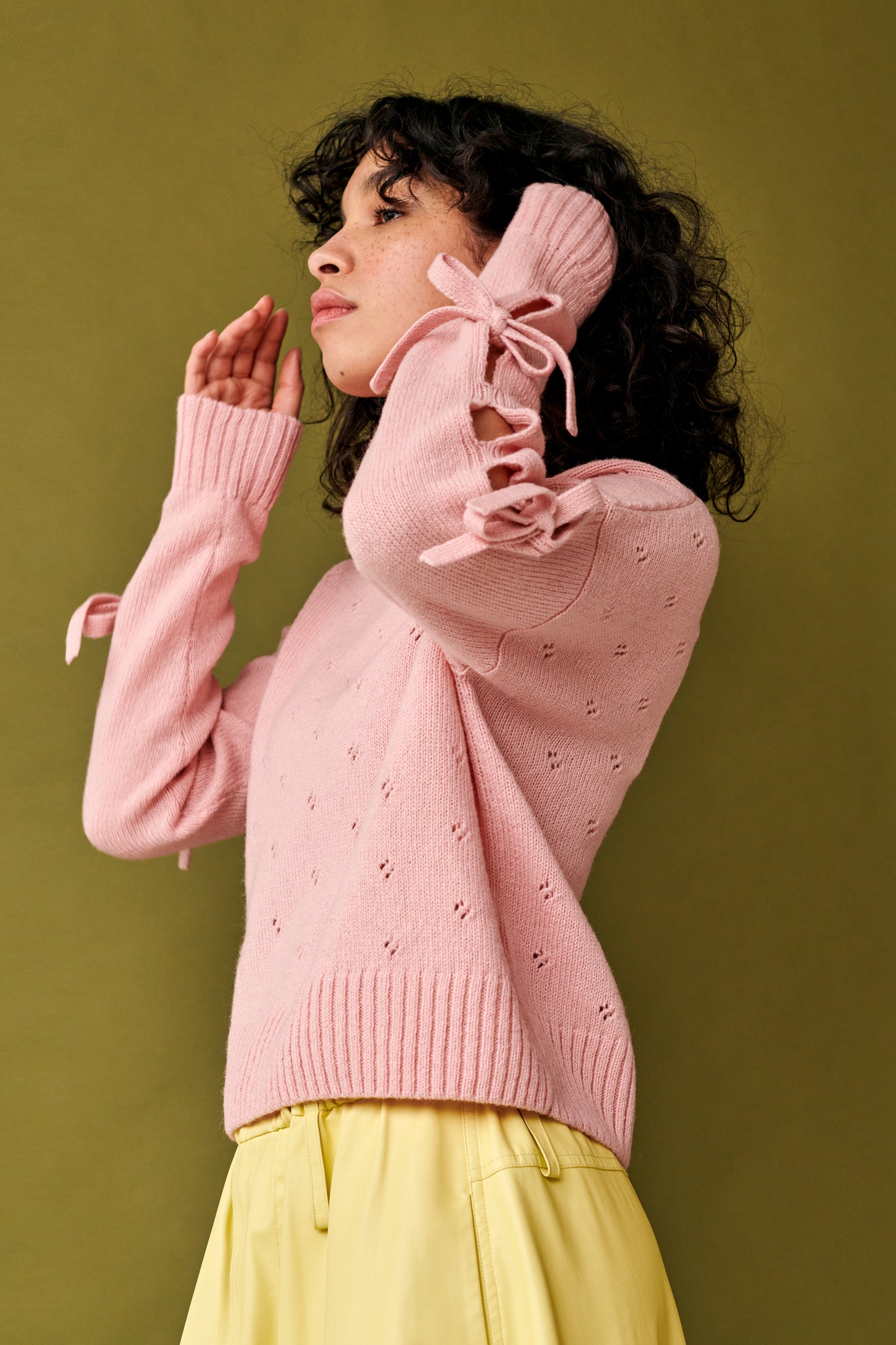 Bow Sweater in Light Pink