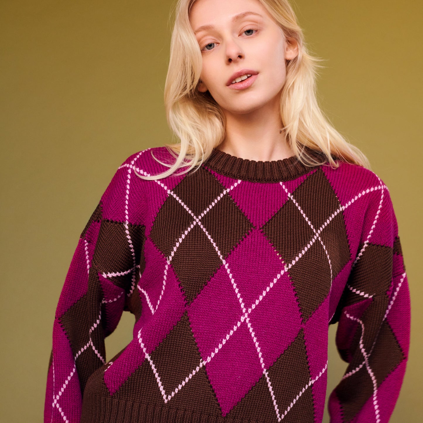 Annie Argyle Sweater in Brown Magenta
