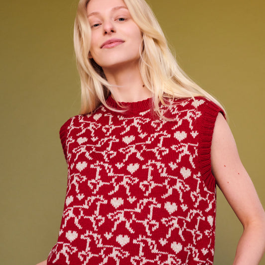 Gallop Jaquard Vest in Red