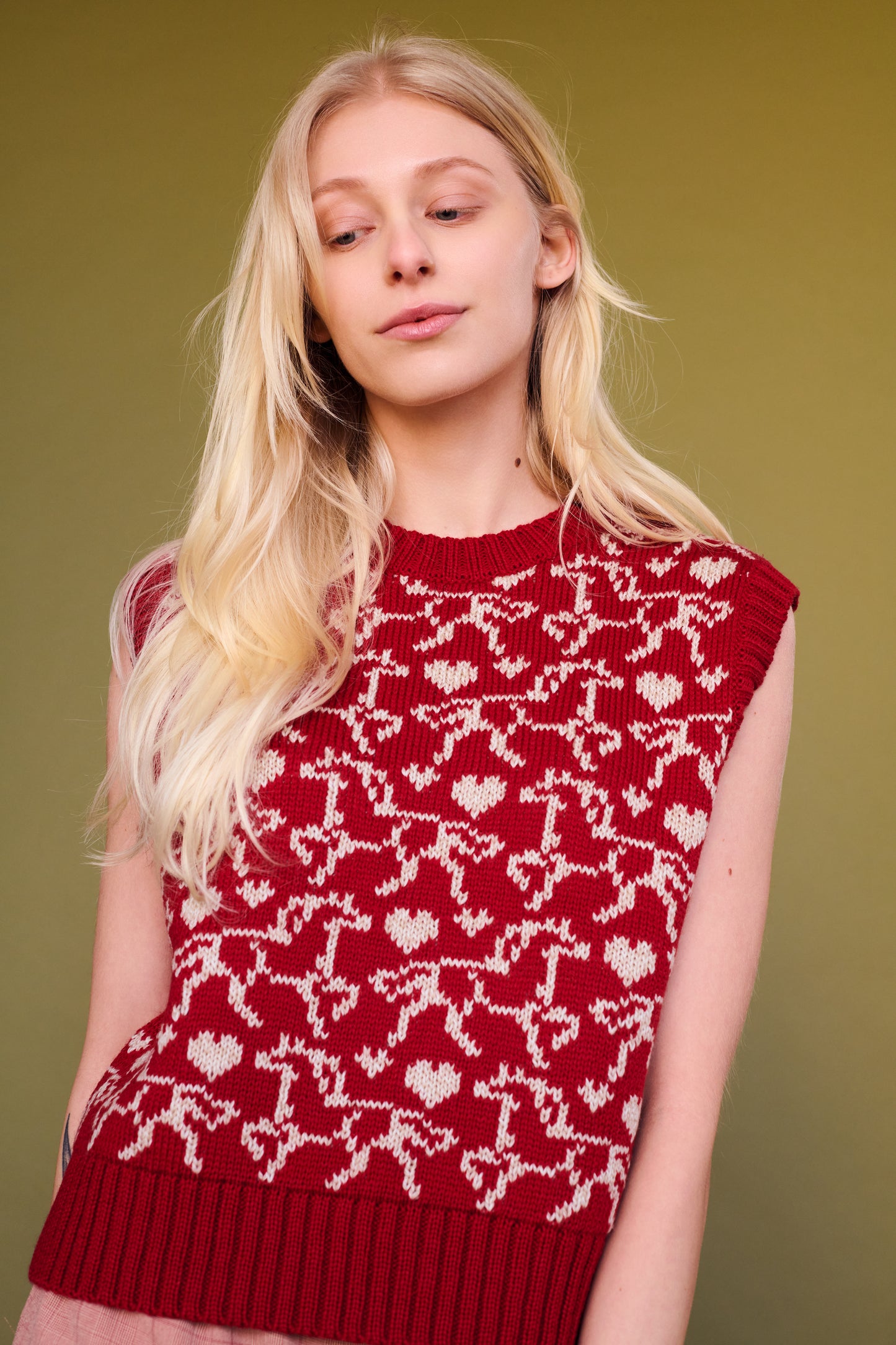 Gallop Jaquard Vest in Red