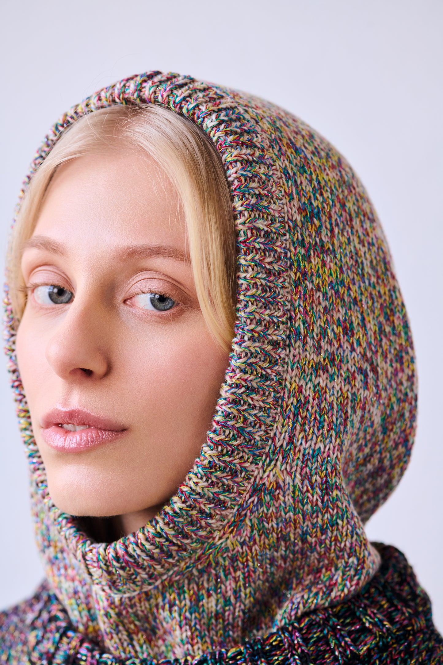 Eero Balaclava Hat in Beige Lurex