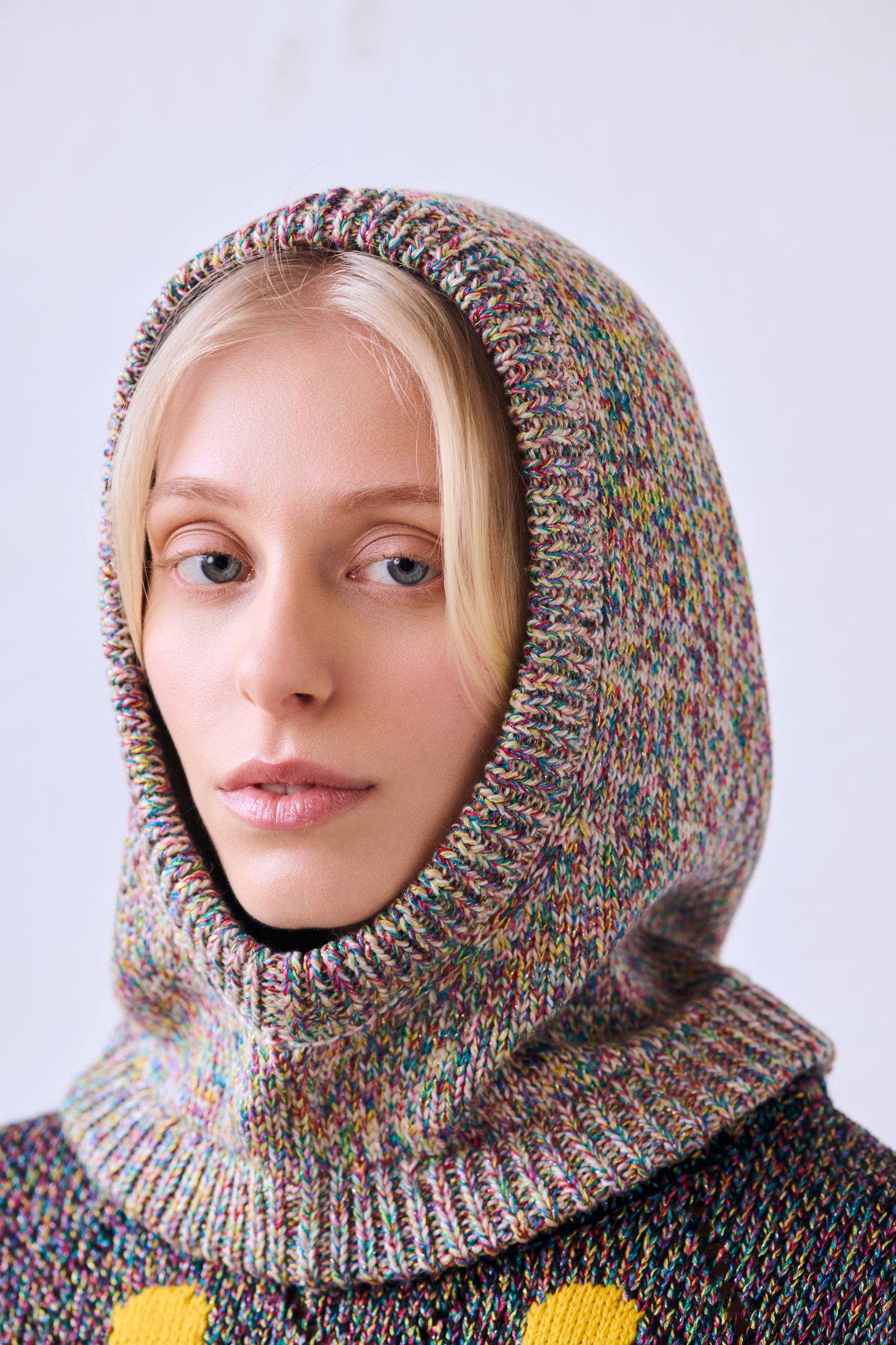 Eero Balaclava Hat in Beige Lurex
