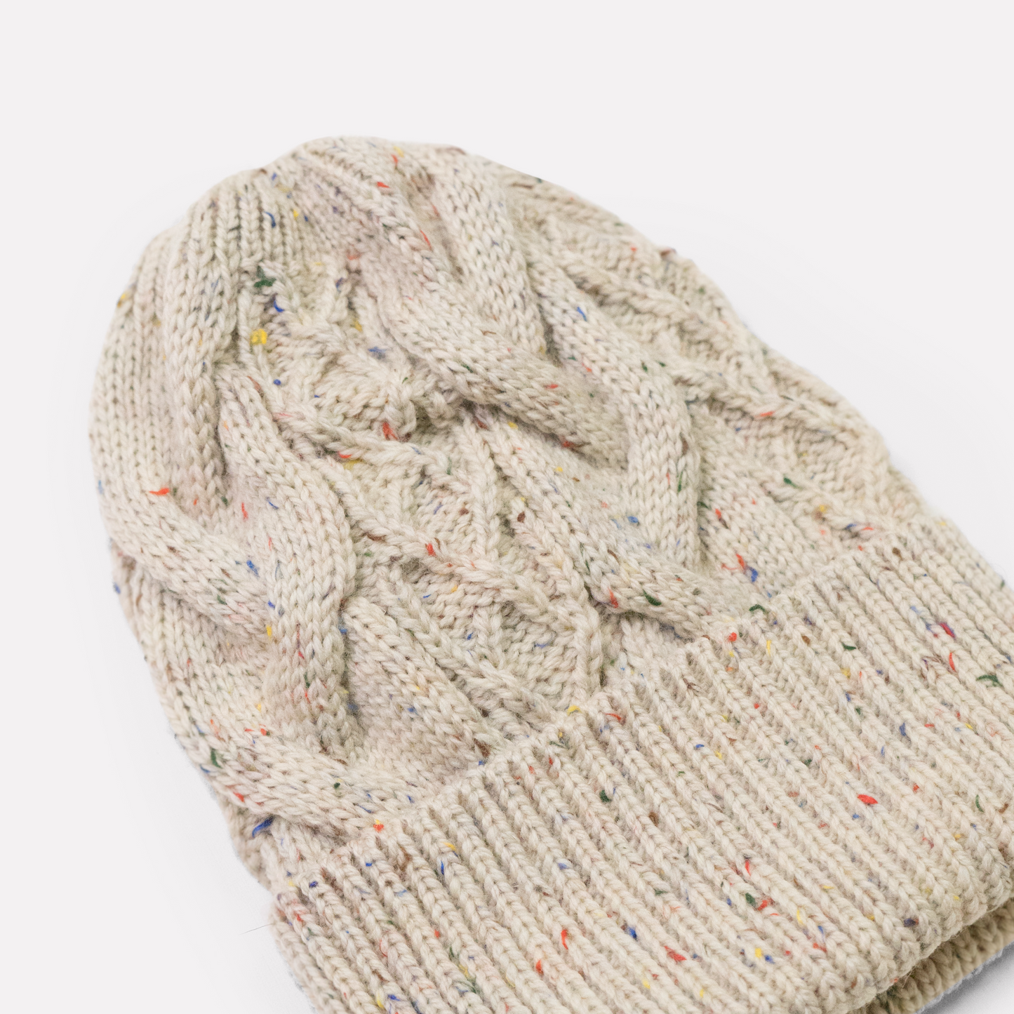 Cable Hat in Natural Speckle